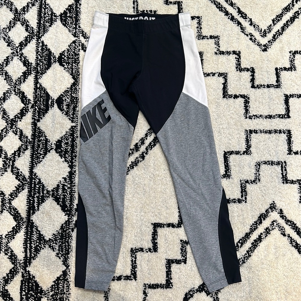Nike Pro- stretch pants